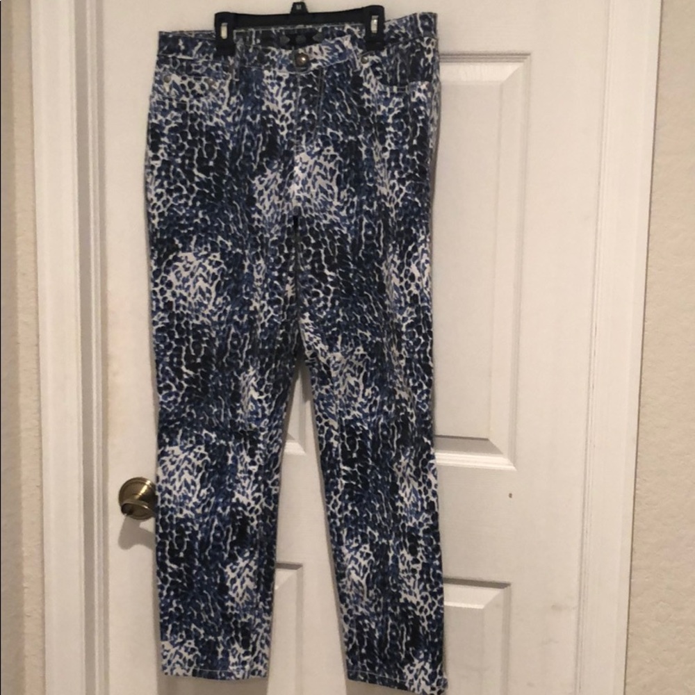 Tru luxe blue cheetah print straight leg jeans
